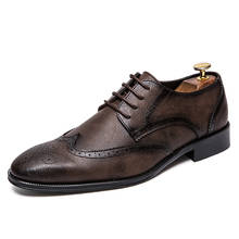 ¡Novedad de 2019! Zapatos planos de cuero Brogue de lujo para hombre, zapatos casuales de estilo británico, zapatos Oxford de marca a la moda para hombre 2024 - compra barato