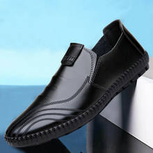 Zapatos de ocio de cuero para hombre, mocasines informales suaves de tendencia británica, color negro, sin cordones, de lujo, para negocios, primavera y otoño 2024 - compra barato