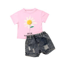 Летние Детские комплекты одежды для маленьких девочек От 1 до 6 лет топы с короткими рукавами с объемным цветком, футболка джинсовые штаны, комплект из 2 предметов 2024 - купить недорого