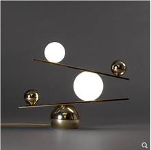 Bola de vidro da lâmpada de mesa de metal designer moderno e minimalista criativo villa sala arte estudo quarto decorativo lâmpada de mesa levou 2024 - compre barato