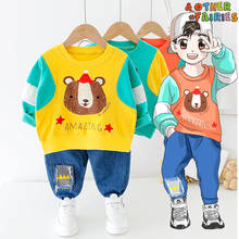 Ropa cálida de algodón para bebé, traje deportivo informal de dos piezas con estampado de letras de oso de dibujos animados 2024 - compra barato