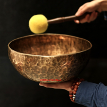 Непальская латунная Поющая чаша ручной работы, 4 ключа, музыкальная терапия, медный колокольчик, тибетская Поющая чаша, включая палочки и коврики 2024 - купить недорого
