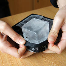 Cubo de gelo bloqueado, 4 cubos de gelo grande diy bandeja quadrada molde de silicone durável, cubo de gelo reutilizável, acessórios de cozinha e bar 2024 - compre barato