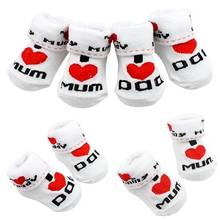 Милые носки для новорожденных хлопковые носки белые носки с надписью «I Love Mum/Dad» для новорожденных мальчиков и девочек 0-6 месяцев 2024 - купить недорого