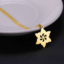 Cazador colar pingente florido, colar de aço inoxidável na cor dourada com corrente, para mulheres, de aniversário, presente de joia 2024 - compre barato