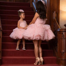 Vestido rosa escalonado hasta la rodilla para madre e hija, vestido de flores hinchadas para boda, desfile, primera comunión, imagen Real 2024 - compra barato