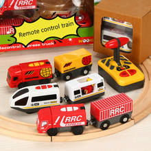 Радиоуправляемый маленький Электрический поезд, набор игрушек, соединенный с деревянной рельсовой дорожкой, приятный подарок для детей 2024 - купить недорого