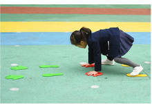 Tapete de brinquedo fitness para crianças, conjunto de brinquedos para jardim de infância, com impressão de mão, para treinamento de pés 2024 - compre barato