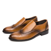 2020 г., Мужские модельные туфли мужские кожаные свадебные туфли с перфорацией типа «броги» мужские кожаные оксфорды на плоской подошве, официальная обувь 2024 - купить недорого