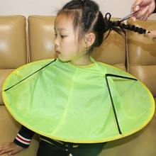 Детские Мультяшные волосы фартук для парикмахера верхняя одежда водонепроницаемая печать волос резка накидка 2024 - купить недорого