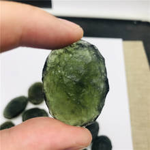 Необработанный натуральный зеленый молдавит, необработанный камень из чешского метеорита, энергетический камень для подарка, 1 шт. 2024 - купить недорого