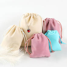 Huitan-Bolsa de terciopelo de 7x9cm, embalaje de joyería, diseño con cordón, bolsas coloridas para regalo de boda/Navidad, a granel 2024 - compra barato