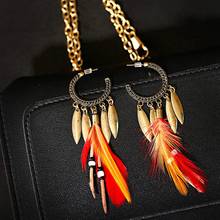 Pendientes bohemios de pluma roja gitana para mujer, joyería india de cuero, Pendientes colgantes de borla de aleación de hoja 2024 - compra barato