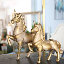 Estilo europeo dorado unicornio resina adornos hogar sala de estar figuras para mesa decoración oficina escritorio decoración artesanía 2024 - compra barato