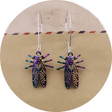 Супер милый Новый дизайн! Psychedelic Cicada Lucky Insect серьги, уникальные серьги, подарок для женщин и девушек 2024 - купить недорого