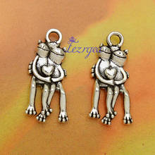 Abalorios de ranas chapadas en plata antigua, suministros de bricolaje, accesorios de joyería, 24x10mm, 30 unids/lote 2024 - compra barato