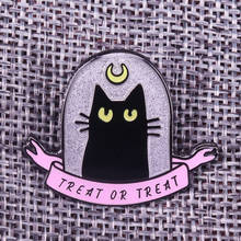 Эмалированная заколка с изображением черной кошки, волшебный флуоресцентный значок-колдун на Хэллоуин, Волшебный подарок, джинсовые рубашки, костюм 2024 - купить недорого