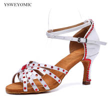 Zapatos de baile de competición para mujer, calzado de salón latino de satén blanco y rojo con diamantes de imitación, tacón medio para interior, 7cm 2024 - compra barato