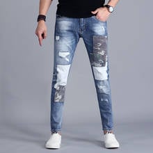 Летние рваные джинсы с заплатками для мужчин, уличная одежда, синие тонкие джинсы в стиле пэчворк, Стрейчевые джинсовые брюки 2020, модные облегающие брюки с потертостями 2024 - купить недорого