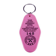 Большой брелок для ключей в отеле Будапешт #142, розовый 2024 - купить недорого
