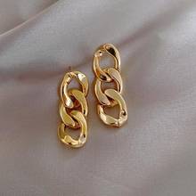 Pendientes asimétricos de acrílico para mujer, aretes de gota de color dorado, cadena de viento frío, regalo de joyería para fiesta 2021 2024 - compra barato