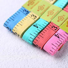 Medidor de plástico de colores aleatorios para costura, cinta métrica de sastre, tamaño de regla plana suave, herramientas de medición de joyería, 1,5 m 2024 - compra barato