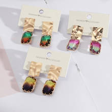 Серьги-гвоздики женские, квадратные, радужного цвета, со стеклянной оправой и кристаллами 2024 - купить недорого