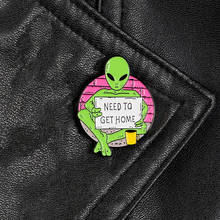 Broches esmaltados de alienígena, broche verde para a astronomia, joias para presente, espaço, aventura, misterioso 2024 - compre barato