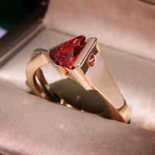 Женское Винтажное кольцо из розового золота, с камнем цвета Красного шампанского 2024 - купить недорого