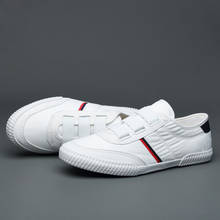 Tênis de lona masculino de enfiar, sapato confortável, branco, resistente ao desgaste, de marca, para homens, sapatos vulcanizados 2024 - compre barato