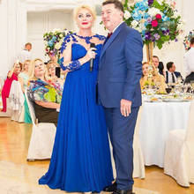 Королевское синее кружевное шифоновое платье для матери невесты размера плюс, иллюзионный рукав, отвесный вырез, вечерние платья для свадьбы 2024 - купить недорого