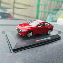 1/43 масштаб литые модели автомобилей Mazda3 Axela сплав статический дисплей коллекция для взрослых горячие мини-игрушки для мальчика подарок на день рождения 2024 - купить недорого