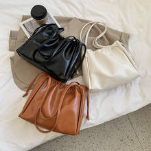 Повседневная Женская однотонная сумка из искусственной кожи, сумка на шнурке для подмышек, наплечная женская сумка, украшение для телефона, помада 2024 - купить недорого