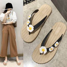 Women Slippers Summer New Fashion Small Daisy Sandals Korean Style Students Non-slip Outdoor Beach Slippers Flip Flops 2024 - buy cheap