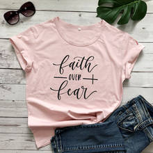 Женская футболка с надписью «Faith Over Fear», Повседневная летняя футболка с графическим рисунком для религиозного христианского церкви, Tumblr 2024 - купить недорого