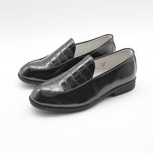 Zapatos formales de piel sintética para niños y niñas, calzado de estilo de vida para boda, sin cordones, estilo de vida, color negro, hecho a mano 2024 - compra barato