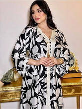 Женское платье макси с цветочным принтом Jalabiya, с лентами, с v-образным вырезом, с длинным рукавом, свободная модная одежда в исламском стиле 2024 - купить недорого