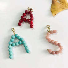 Colgante de letras de piedra Natural, accesorio colgante con letras del alfabeto inglés, azul, rojo, rosa, A-Z, 26, accesorios para decoración de joyería 2024 - compra barato