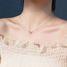 Новое ожерелье серебряного цвета с розовым клубничным хрусталем, полукруглая переводная бусина, ожерелье с шариком для женщин, модные ювелирные изделия 2024 - купить недорого