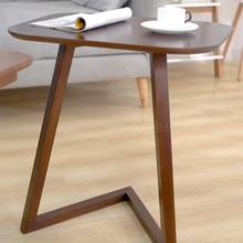 Диванный маленький креативный стол с несколькими углами для семьи, современный и узкий прикроватный столик для спальни, Te 2024 - купить недорого