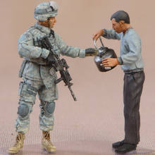 1/35 полимерная модель, фигурка GK солдата, кофе, американские солдаты и мирные лица, 2 фигурки, военная тема, разобранный и Неокрашенный комплект 2024 - купить недорого
