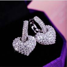 Женские маленькие серьги-кольца, мини-стразы с кристаллами в форме сердца, блестящие серьги-кольца, модные ювелирные изделия в минималистичном стиле 2024 - купить недорого