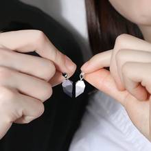 Colgante de amistad con forma de corazón para parejas, joyería con facetas de distancia magnéticas, para amantes minimalistas, 2 uds. 2024 - compra barato