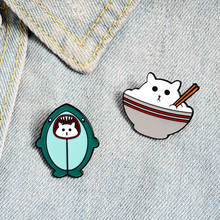 Alfileres esmaltados con diseño de tiburón y gato para niños, broches de animales, insignias de botón para camisa, regalo de joyería 2024 - compra barato