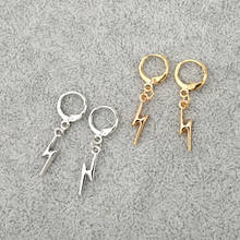 Pendientes de aro pequeños estilo Punk para mujer, aretes pequeños con forma de rayo, Color dorado y metálico, joyería Simple, 1 par 2024 - compra barato