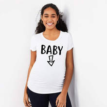 Детская новая футболка с короткими рукавами и рисунком стрелы для мамы Забавные футболки для беременных, объявление беременности повседневные футболки больших размеров для беременных 2024 - купить недорого