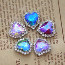 Diamantes de imitación con forma de corazón para coser, 10 Uds., 12mm, colores combinados, base plateada, parte trasera plana, con agujeros, para vestido, zapatos, ropa 2024 - compra barato