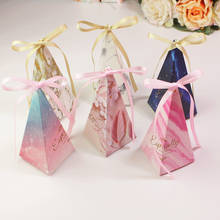 Caja Triangular de estilo piramidal para dulces, caja de regalo para cumpleaños, boda, decoración de pastel, embalaje de Chocolate con cinta, 50 Uds. 2024 - compra barato