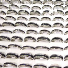Anillos de acero inoxidable de 4mm y 6mm de ancho, anillos de pareja con incrustaciones negras, tamaño mixto, 50 unids/lote 2024 - compra barato