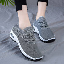 Кроссовки женские сетчатые на среднем каблуке, повседневная Уличная обувь для бега, со шнуровкой, с низким швом, разные цвета 2024 - купить недорого
